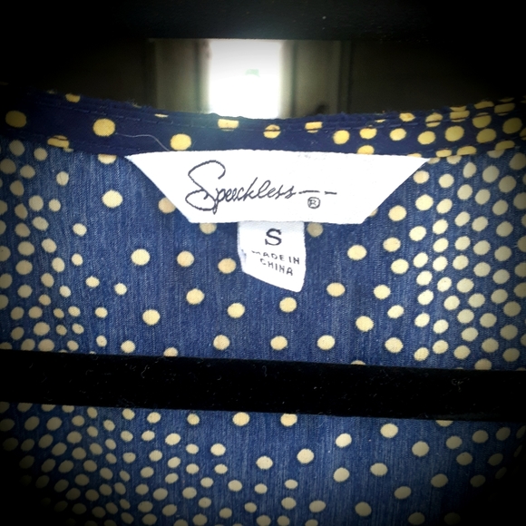 Speechless Navy & Gold Cap Sleeve Blouse - Picture 6 of 7